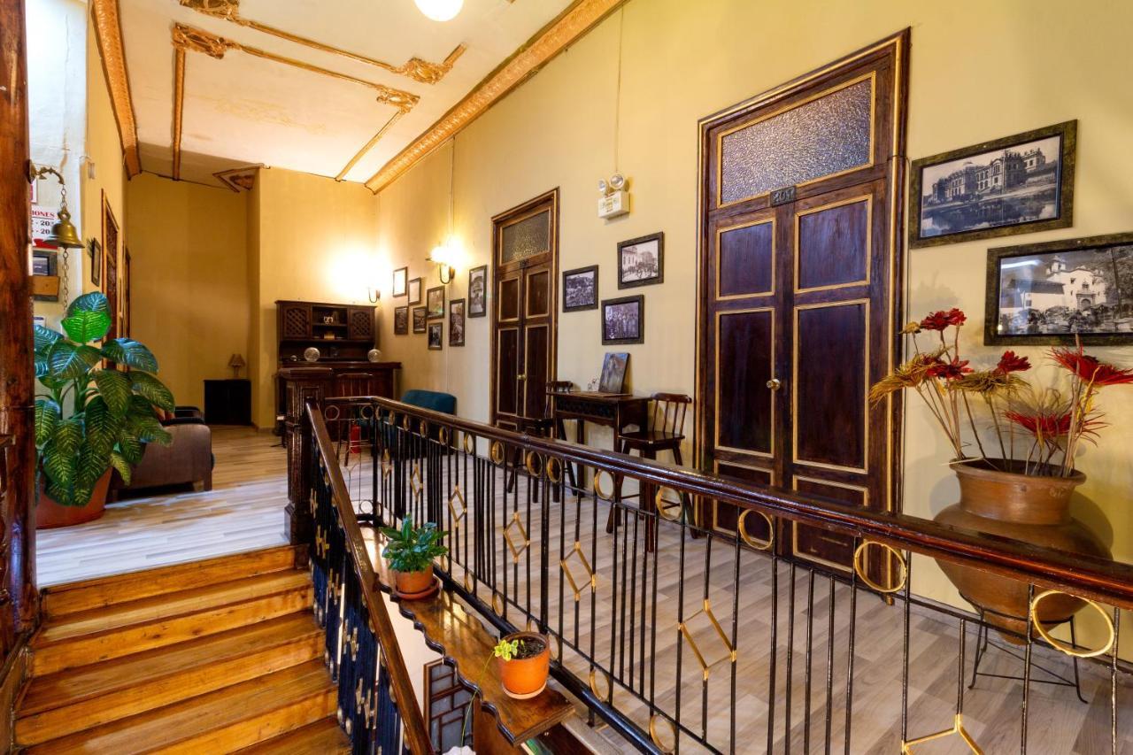 Hotel Majestic 1 Куенка Екстер'єр фото
