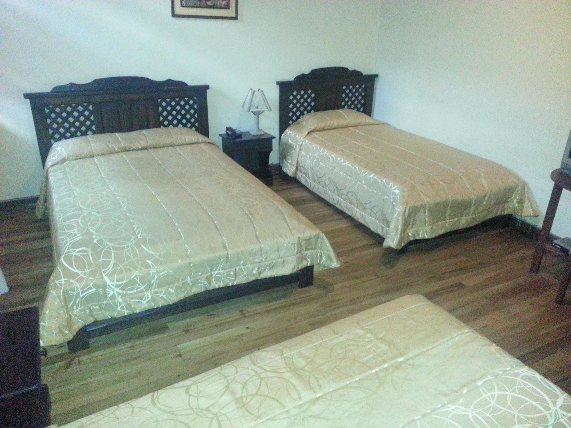 Hotel Majestic 1 Куенка Екстер'єр фото